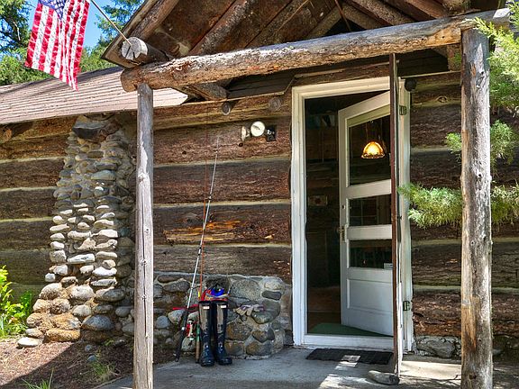 2nd image of 341 Fontaine Ln