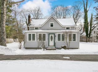 360 S Country Rd, Brookhaven, NY 11719