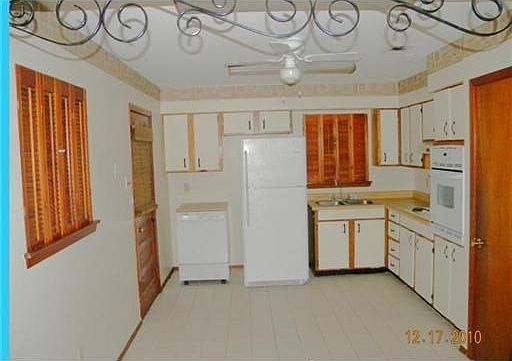5th image of 3757 Dixon St