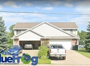 1586 Cardinal Ln, Green Bay, WI 54313