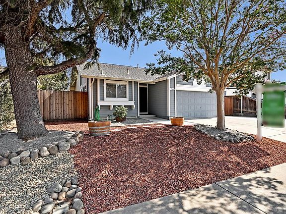 2nd image of 4987 Orinda Way