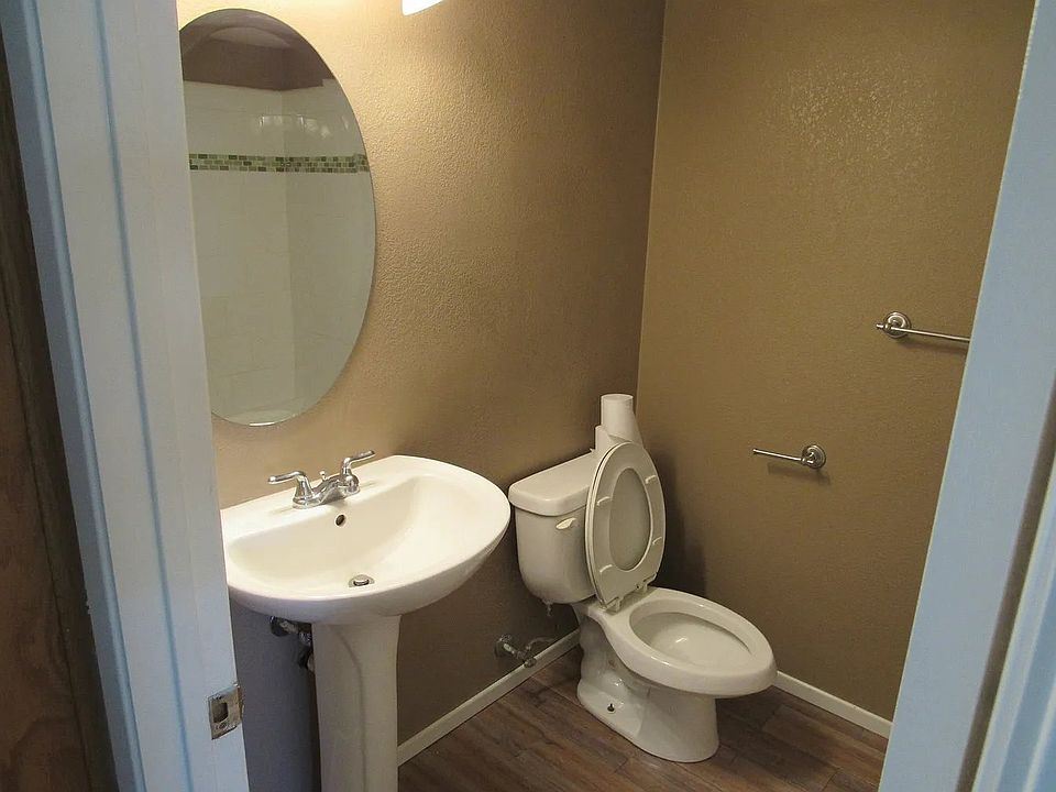 1st image of 2600 Brookside Dr