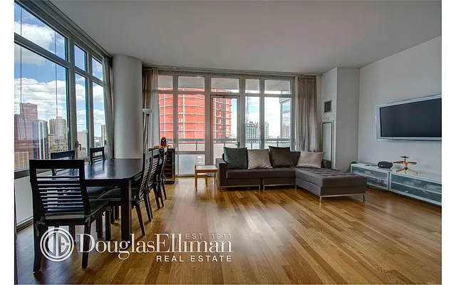 Rented by Douglas Elliman | media 26