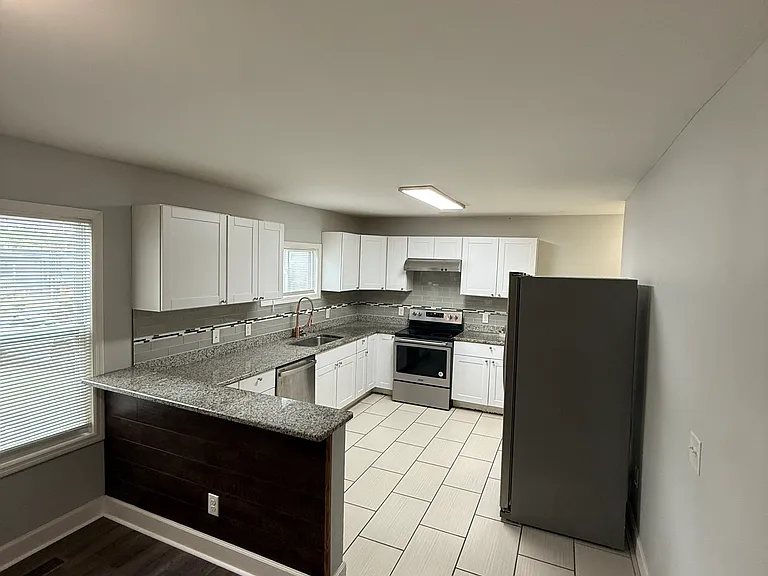 8 McBrien Rd — Photo 4