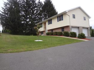 1242 Fairview Rd, Clarks Summit, PA 18411