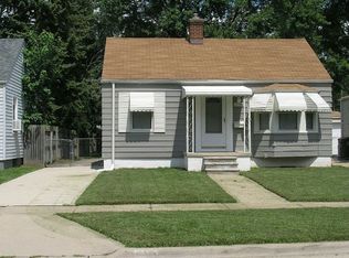28548 Barton St, Garden City, MI 48135