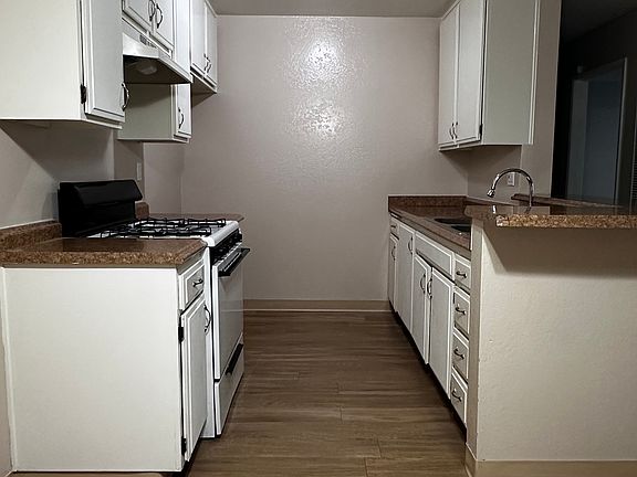 4th image of 5132 N Glendora Ave APT 10