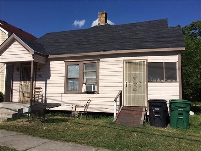 2nd image of 3311 Holman St