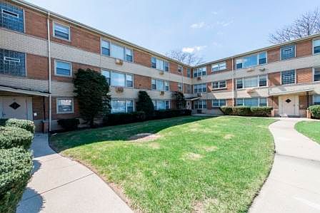 2nd image of 7901 S Paxton Ave APT 1H