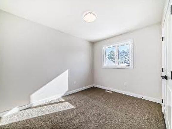 5th image of 11615 111th Ave NW