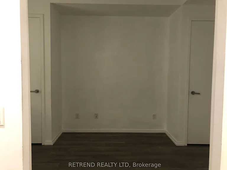 197 Yonge St #4704 — Photo 27
