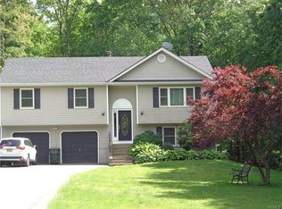 116 Foxwood Dr S, Newburgh, NY 12550