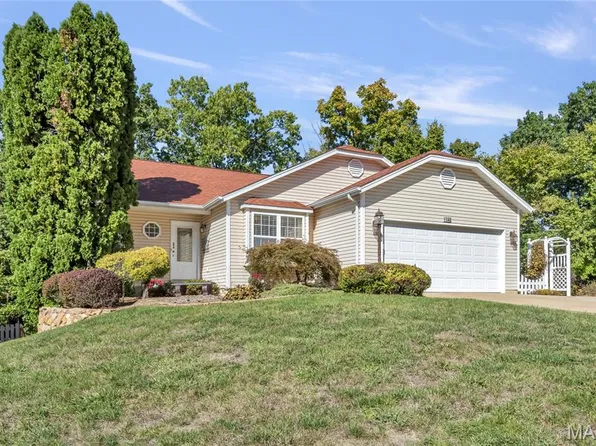 140 Fenton Xing, Fenton, MO 63026