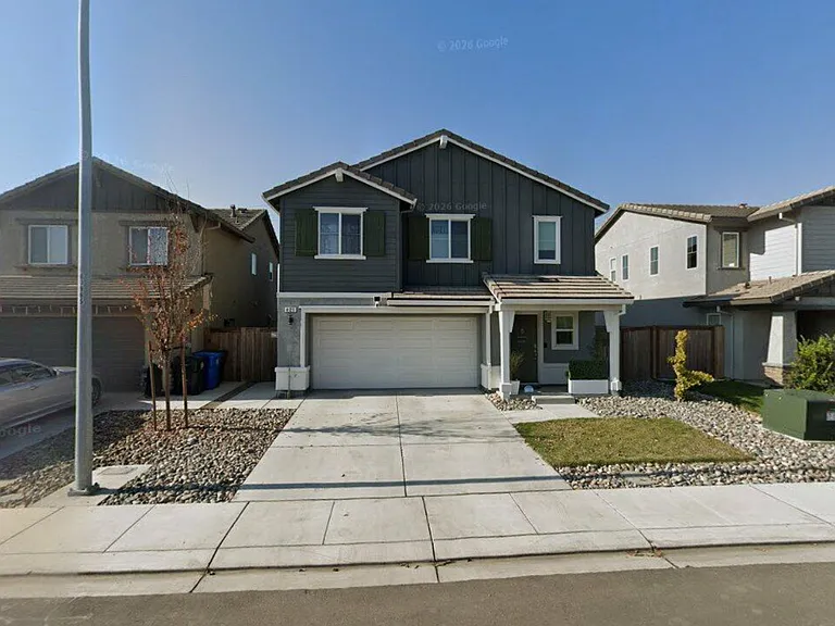421 Rainbow Falls Ln — Photo 1