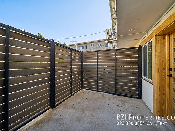 2nd image of 1027 1/2 N Gardner St