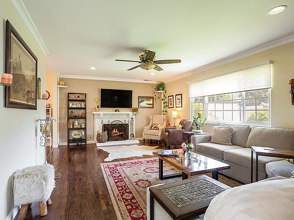 5th image of 3792 W Danmont Ct