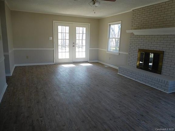 2nd image of 4817 Country Meadows Dr