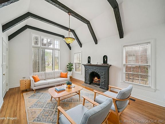 5th image of 2608 E 13th Pl