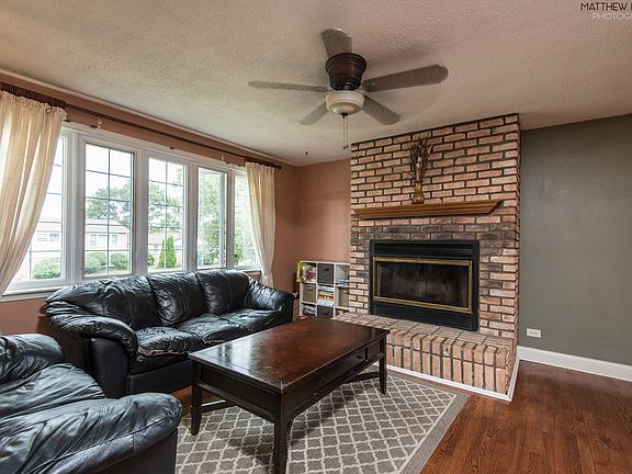 3rd image of 8829 W 91st Pl