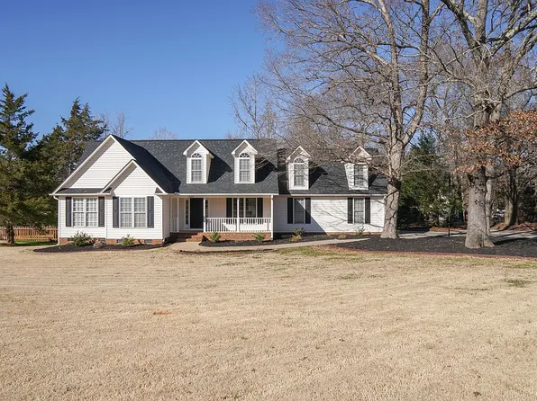 425 Jennifer Lee Ct, Woodruff, SC 29388