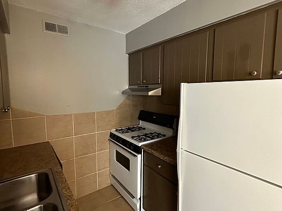 5th image of 3506 Jackson St #3