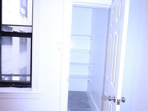 5th image of 132-70 Sanford Ave #5A