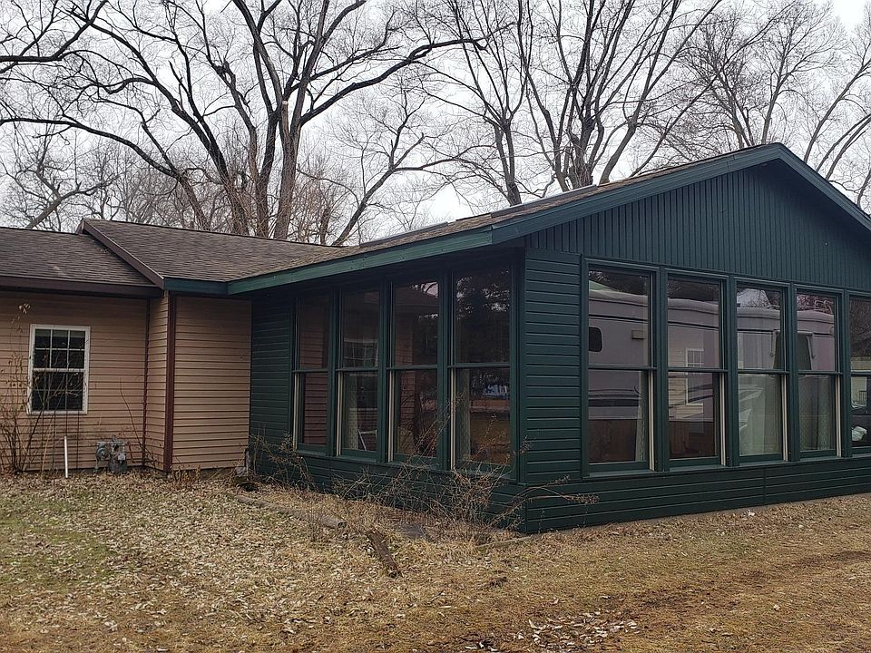 1st image of 411 S 11th St