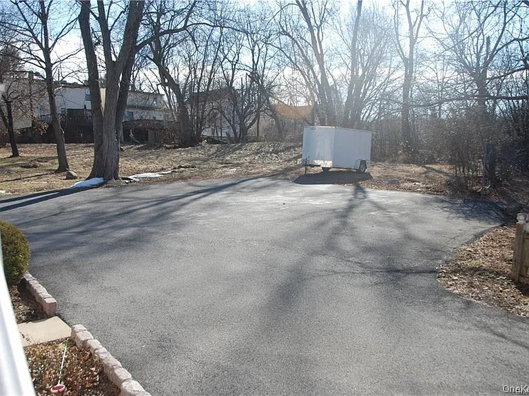 35 Bridge St #B — Photo 14