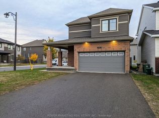 208 Alex Polowin Ave, Ottawa, ON K2J 6E8