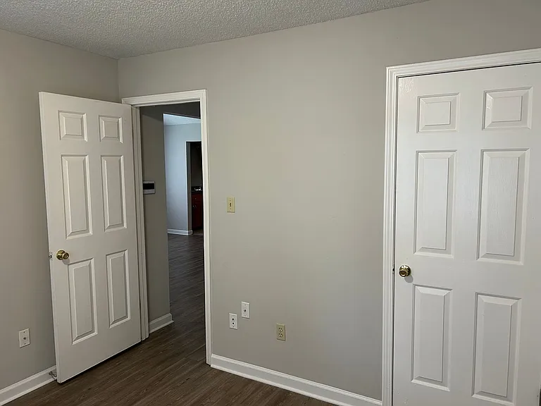 2900 Brachton Cv W — Photo 13