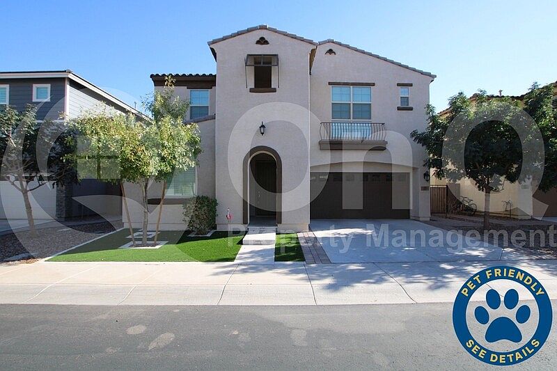 1st image of 221 E Wisteria Dr
