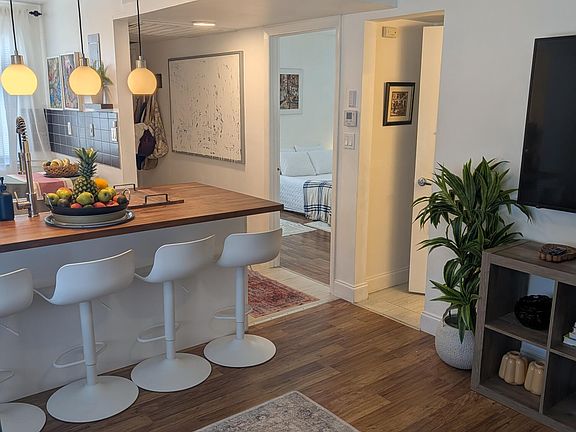 5th image of 860 SE 6th Avenue #212