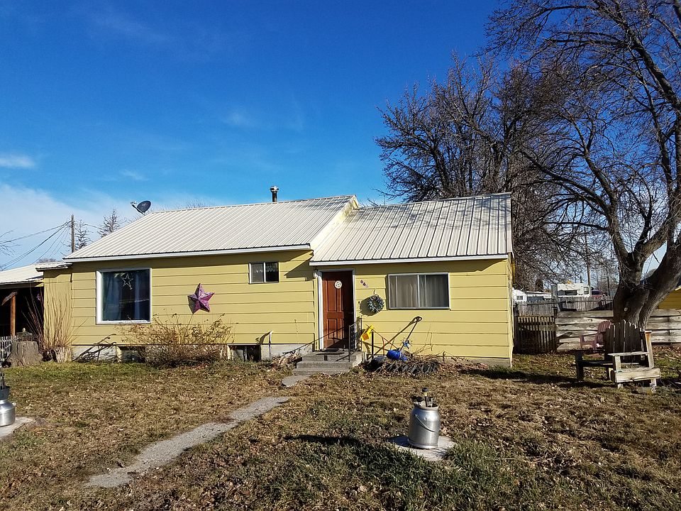 1st image of 646 2nd Ave E