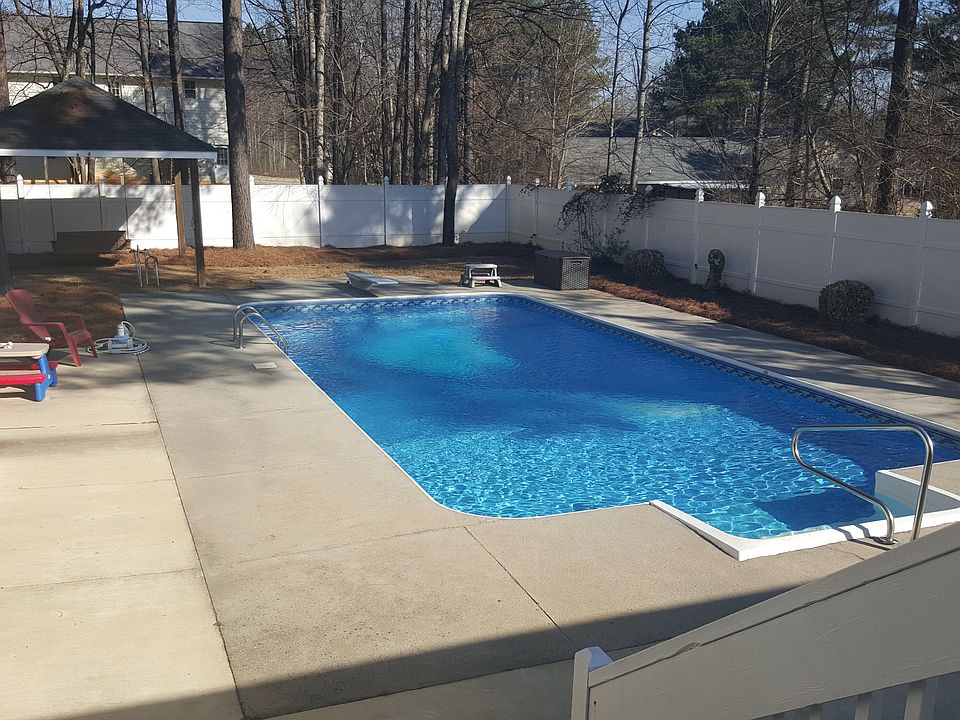 2nd image of 100 Eagles Nest Cir