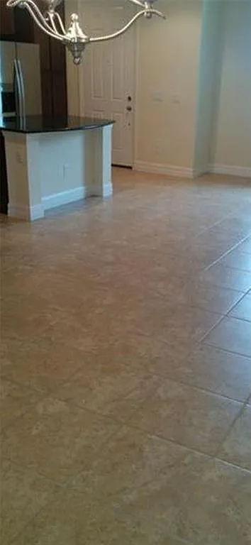 3 bed, 2.5 bath, 1639 sqft, $2,400 — Photo 3