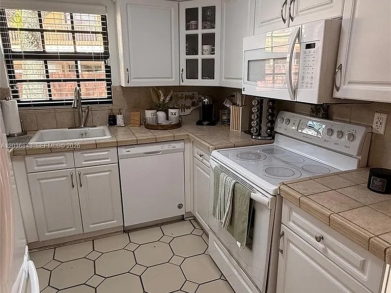 13330 SW 59th Ter #0 — Photo 10