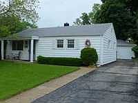 1st image of 913 Golfview Ln