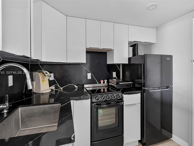 800 West Ave #533 — Photo 10