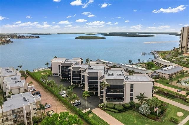 1st image of 961 Collier Ct APT 306