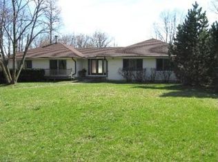 25513 W Cuba Rd, Barrington, IL 60010