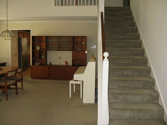 4th image of 1809 Chatham Dr