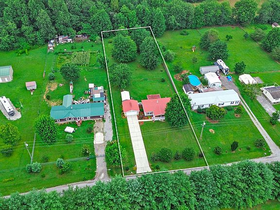 2nd image of 135 Caney Creek Dr