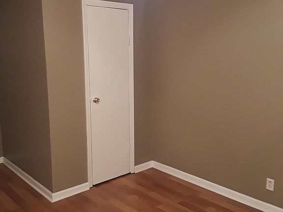 3rd image of 3901 Woodbury Pike #C