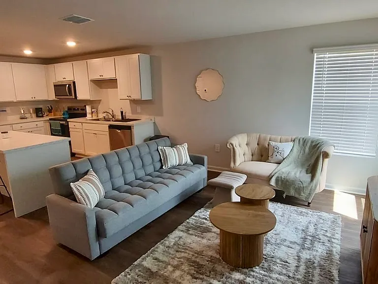 184 Lakeside Dr — Photo 11