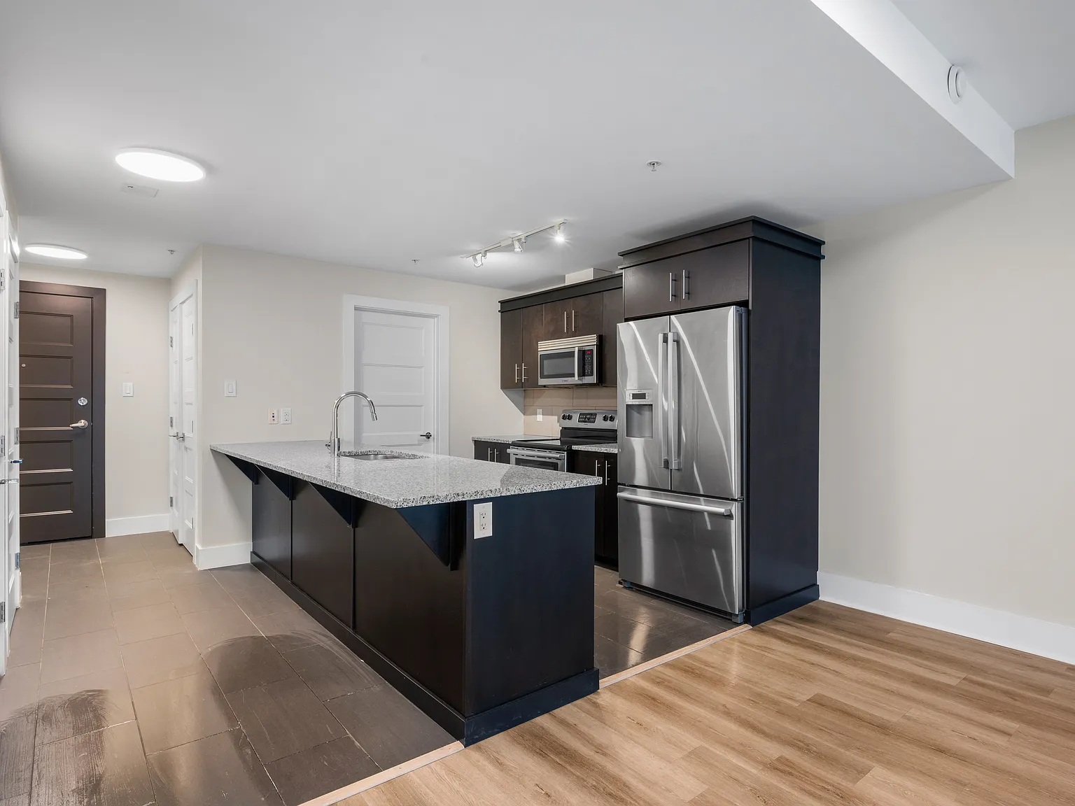 15 Kings Wharf Place Dartmouth — Photo 4