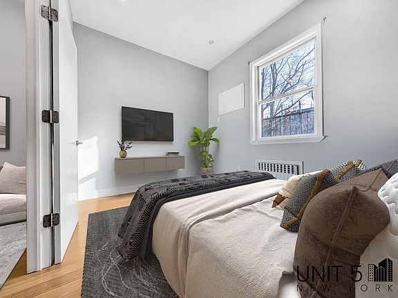 4th image of 16 Park St #2A