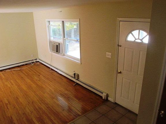 5th image of 126 Weyants Ln