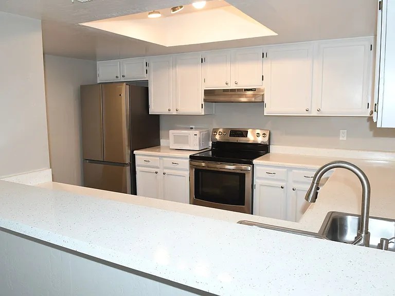 1111 W Summit Pl #76 — Photo 5