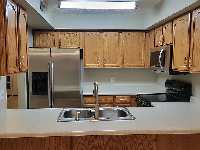 KITCHEN WITH SS APPLIANCES, DISHWASHER