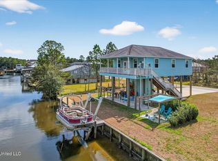 4056 Teal St, Bay Saint Louis, MS 39520